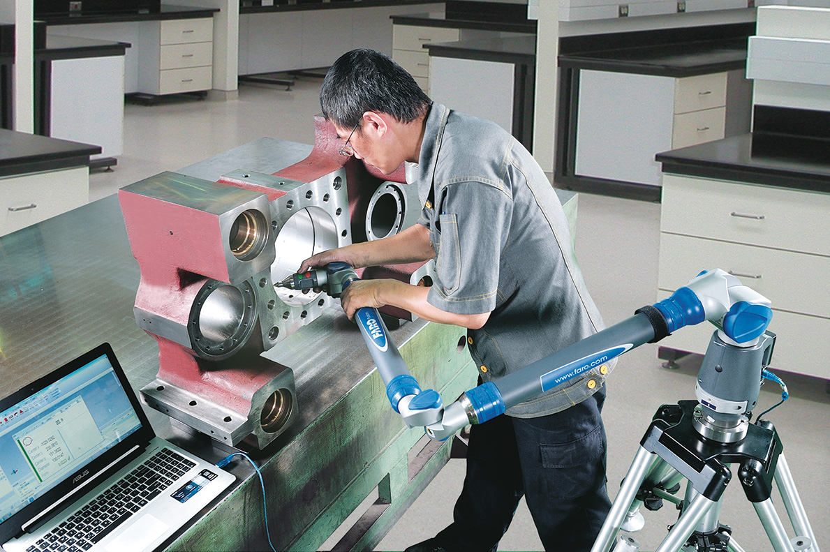 Diagonal Hydraulic Cylinders : MOOG Servo Valves